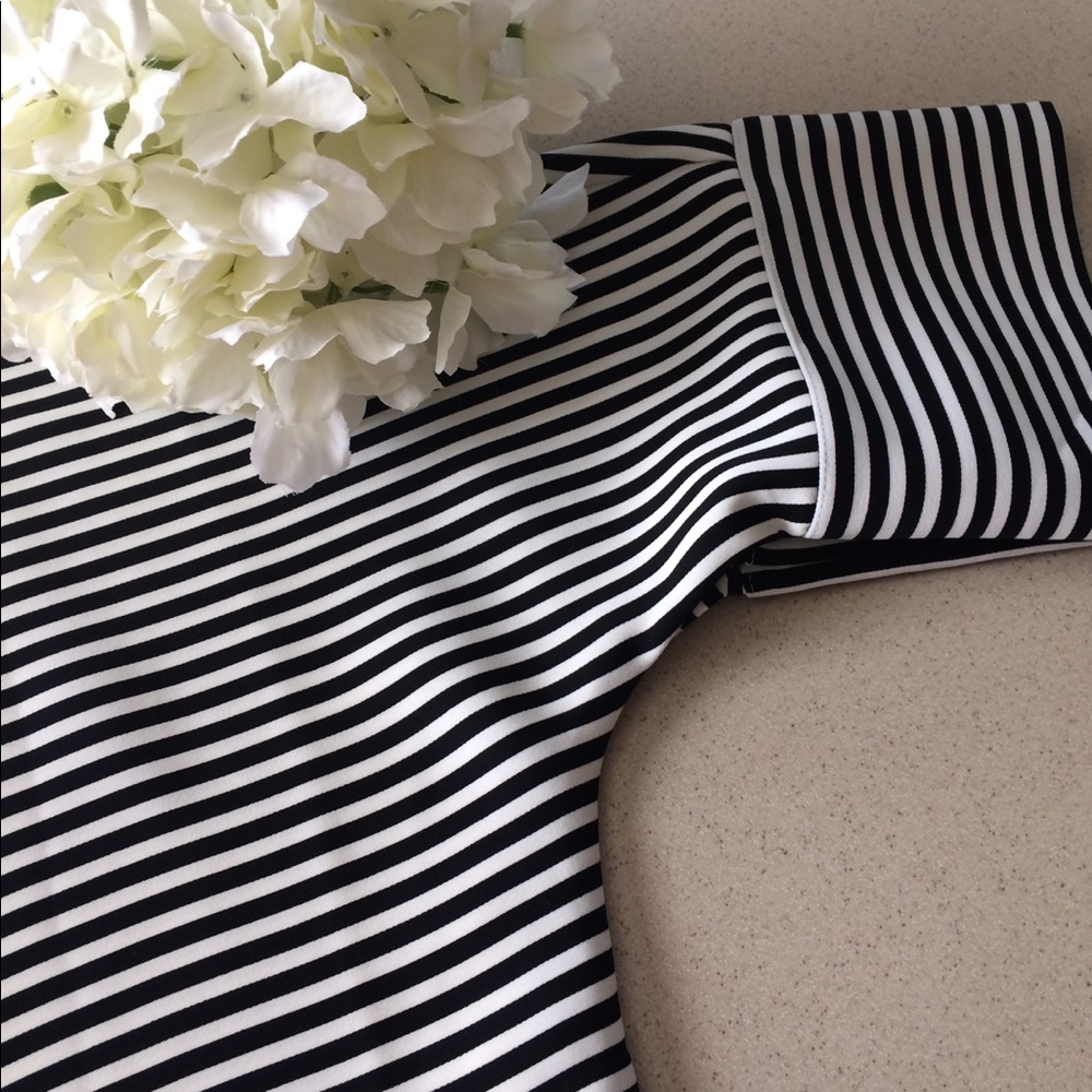 Express black & white striped top.
